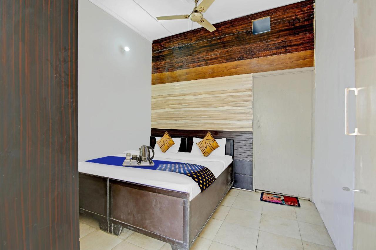 Spot On Shree Naman Guest House Sonipat Extérieur photo